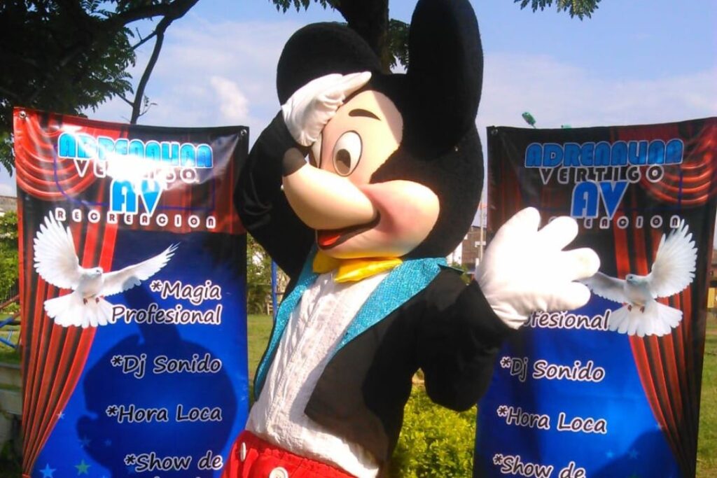 Personajes Mickey Minnie Mario bros6