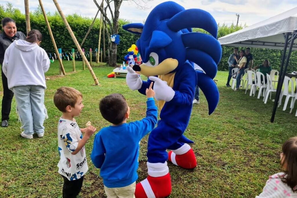 Show personajes Sonic1
