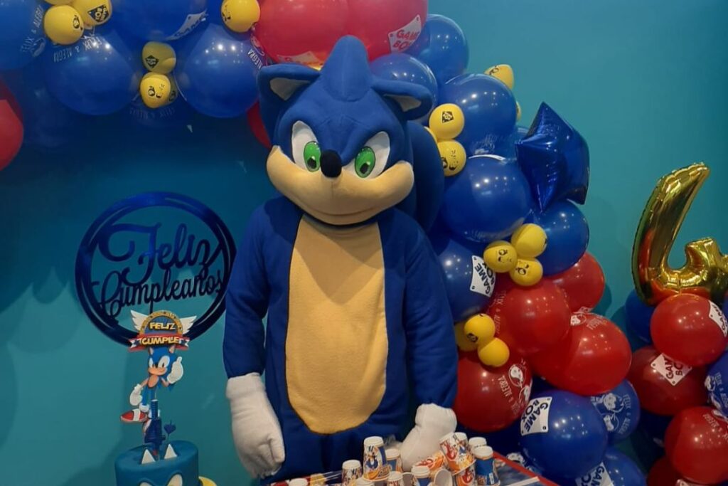 Show personajes Sonic4